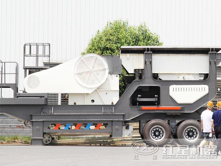 客戶到場參觀輪胎移動破，七大模塊，多種組合，滿足用戶需求